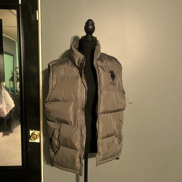 U.S. Polo Assn. Other - Polo puffer Vest, army green size medium
